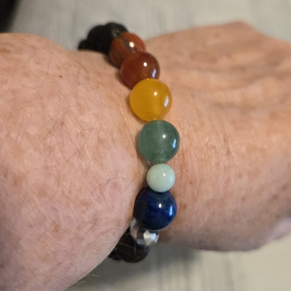 Lava bead bracelet - Picture 2 of 3